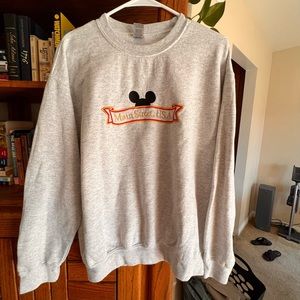 Etsy disneyland crewneck sweatshirt size medium